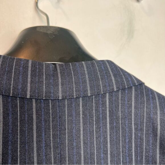 Hugo Boos wool striped man’s suit jacket and pants - Picture 6 of 13